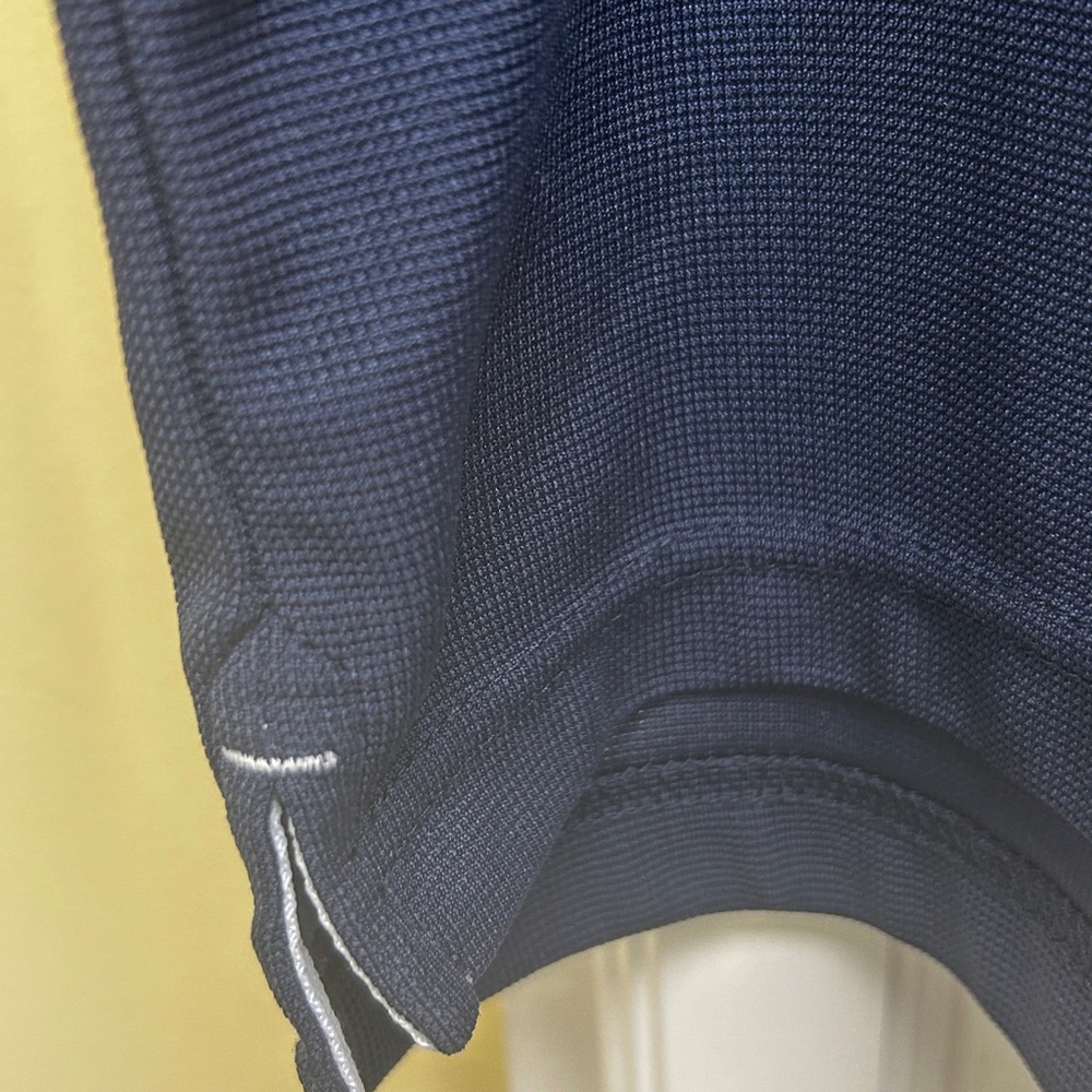 🎉Host Pick🎉 Nautica Men’s Navy Polo with White Trim Medium/Slim Fit - Picture 4 of 7
